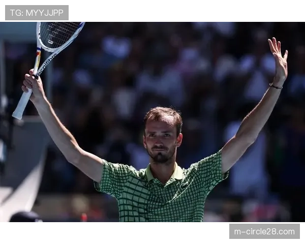 梅德韦杰夫逆转阿尔卡拉斯，夺职业生涯第二座印第安维尔斯冠军